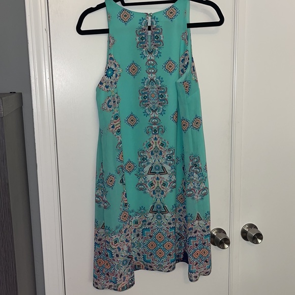 By & By Patterned Summer Shift Dress - Picture 2 of 3